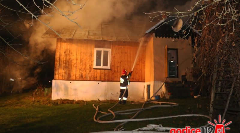 Pożar domu w Ropie